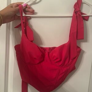 Cute fuchsia going out top